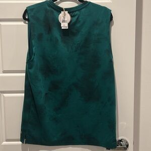 Men’s Dip Sleeveless Tank Evergreen w splash of slight tie dye ( faint) Med wtag